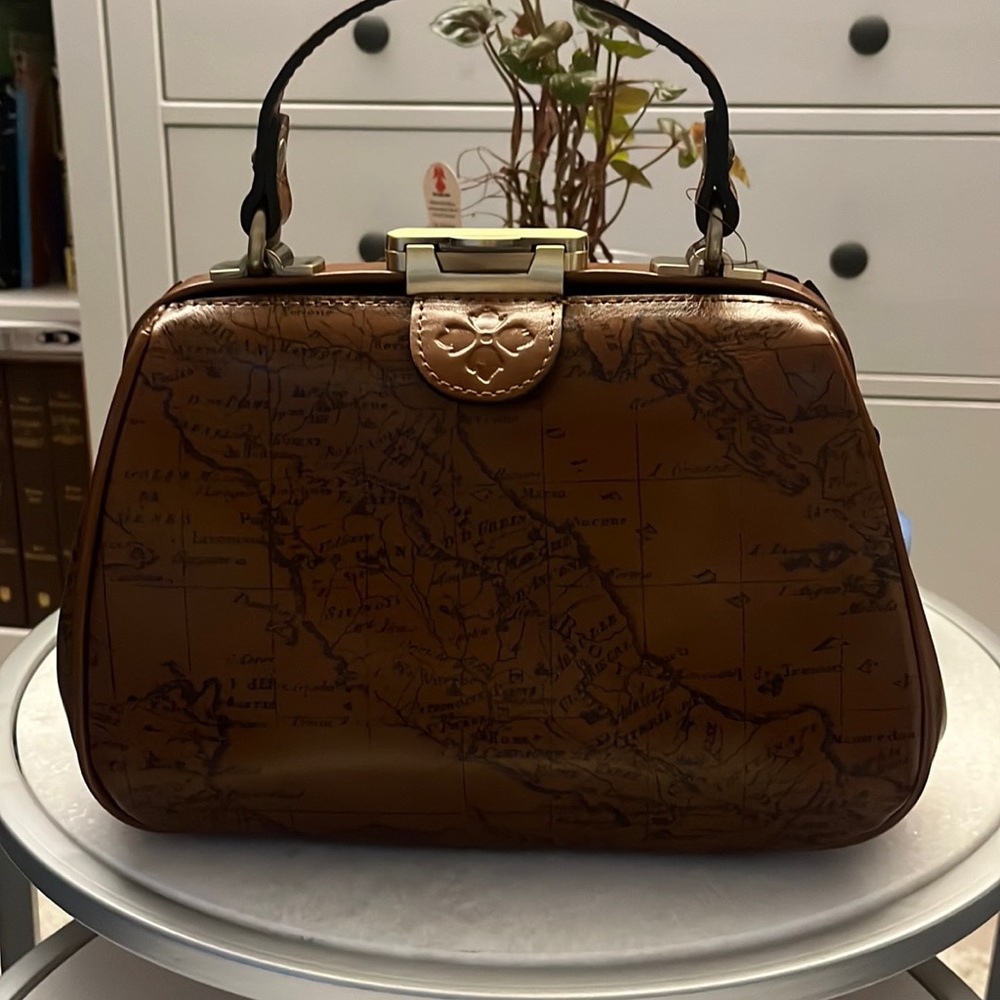 Patricia Nash Gracchi Satchel Signature Map Collection